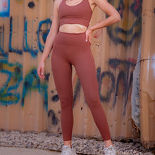 Load image into Gallery viewer, Chestnut Tyson Leggings
